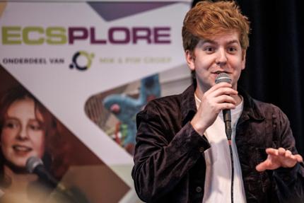 De Bloeiende zondag gaat op tour.